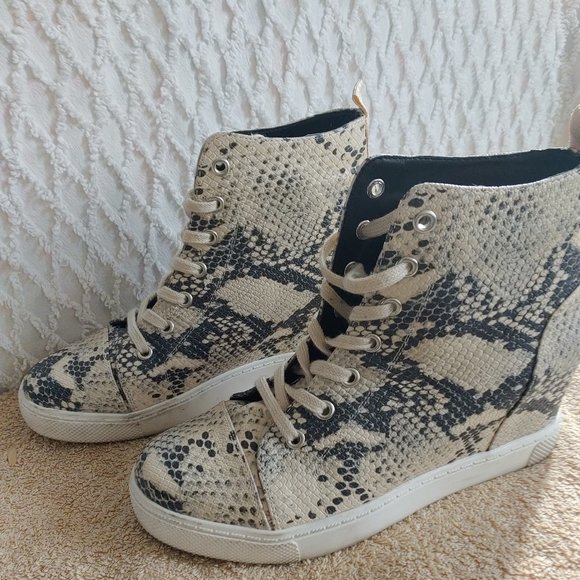 MADDEN GIRL Platform Wedge Snakeskin Sneakers Lace-Up - Picture 2 of 6